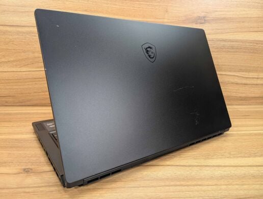 Ігровий ноутбук Б-клас MSI GS76 Stealth 11 UG / 17.3" (1920x1080) IPS / Intel Core i9-11900H (8 (16) ядер по 2.1 - 4.9 GHz) / 32 GB DDR4 / 1000 GB SSD / nVidia GeForce RTX 3070, 8 GB GDDR6, 256-bit / WebCam / Windows 11
