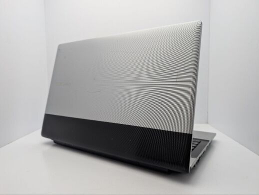 Ноутбук Samsung RV515 / 15.6" (1366x768) TN / AMD E-450 (2 ядра по 1.65 GHz) / 8 GB DDR3 / 1000 GB HDD / AMD Radeon HD 6470M, 512 MB GDDR3, 64-bit / WebCam