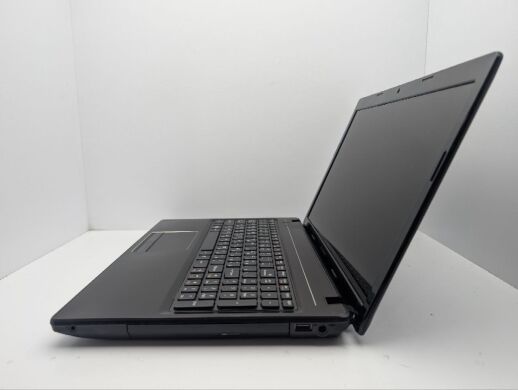 Ноутбук Lenovo G580 / 15.6" (1366x768) TN / Intel Core i3-3120M (2 (4) ядра по 2.5 GHz) / 8 GB DDR3 / 500 GB HDD / nVidia GeForce GT 635M, 2 GB GDDR3, 128-bit / WebCam / DVD-ROM