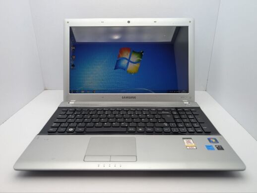 Ноутбук Samsung RV515 / 15.6" (1366x768) TN / AMD E-450 (2 ядра по 1.65 GHz) / 8 GB DDR3 / 1000 GB HDD / AMD Radeon HD 6470M, 512 MB GDDR3, 64-bit / WebCam
