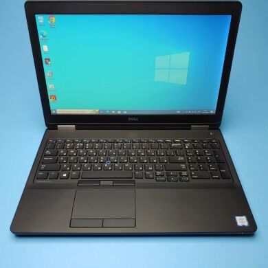 Ігровий ноутбук Dell Latitude E5570 / 15.6" (1366x768) TN / Intel Core i7-6820HQ (4 (8) ядра по 2.7 - 3.6 GHz) / 8 GB DDR4 / 256 GB SSD / AMD Radeon R7 M370, 2 GB GDDR5, 256-bit / Win 10 Pro