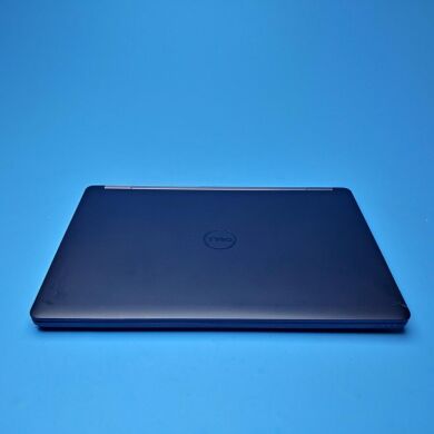Ігровий ноутбук Dell Latitude E5570 / 15.6" (1366x768) TN / Intel Core i7-6820HQ (4 (8) ядра по 2.7 - 3.6 GHz) / 8 GB DDR4 / 256 GB SSD / AMD Radeon R7 M370, 2 GB GDDR5, 256-bit / Win 10 Pro
