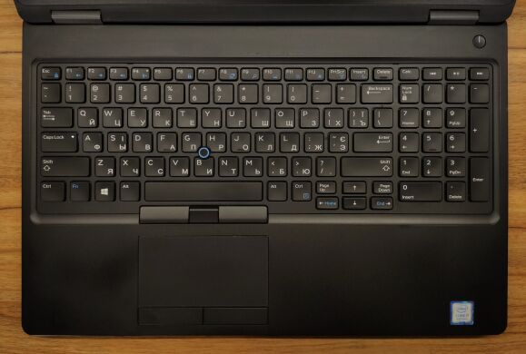 Игровой ноутбук Dell Latitude 5591 / 15.6" (1920x1080) TN / Intel Core i7-8850H (6 (12) ядра по 2.6 - 4.3 GHz) / 16 GB DDR4 / 480 GB SSD / nVidia GeForce MX130, 2 GB GDDR5, 64-bit / WebCam Игровой ноутбук Dell Latitude 5591 / 15.6" (1920x1080) TN / Intel Core i7-8850H (6 (12) ядра по 2.6 - 4.3 GHz) / 16 GB DDR4 / 480 GB SSD / nVidia GeForce MX130, 2 GB GDDR5, 64-bit / WebCam