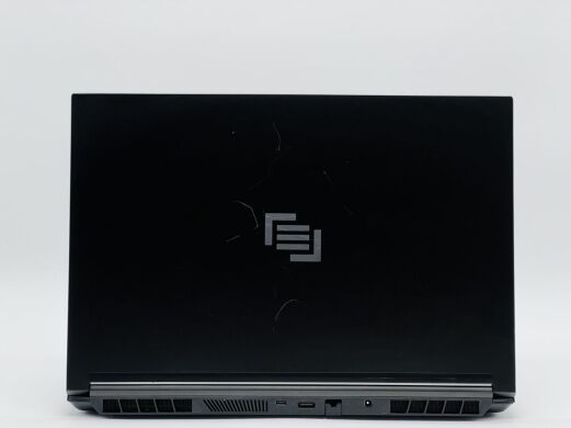 Ігровий ноутбук Maingear Vector Pro 2 MG-VCP2-15I3070T / 15.6" (2560x1440) IPS / Intel Core i9-12900H (14 (20) ядер по 3.8 - 5.0 GHz) / 16 GB DDR5 / 960 GB SSD M.2 / nVidia GeForce RTX 3070 Ti, 8 GB GDDR6, 256-bit / WebCam Ігровий ноутбук Maingear Vector Pro 2 MG-VCP2-15I3070T / 15.6" (2560x1440) IPS / Intel Core i9-12900H (14 (20) ядер по 3.8 - 5.0 GHz) / 16 GB DDR5 / 960 GB SSD M.2 / nVidia GeForce RTX 3070 Ti, 8 GB GDDR6, 256-bit / WebCam