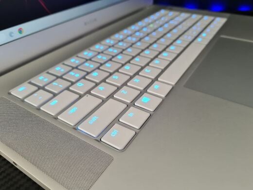 Ігровий ноутбук Razer Blade RZ09-0301 / 17.3" (1920x1080) IPS / Intel Core i7-9750H (6 (12) ядер по 2.6 - 4.5 GHz) / 16 GB DDR4 / 512 GB SSD / nVidia GeForce RTX 2070, 8 GB GDDR6, 256-bit / WebCam / HDMI