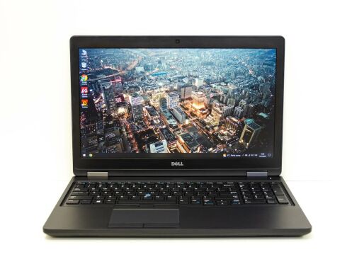 Мобільна робоча станція Б-клас Dell Precision 3520 / 15.6" (1920x1080) TN / Intel Core i7-7820HQ (4 (8) ядра по 2.9 - 3.9 GHz) / 4 GB DDR4 / 120 GB SSD / nVidia Quadro M620, 2 GB GDDR5, 128-bit / WebCam / HDMI