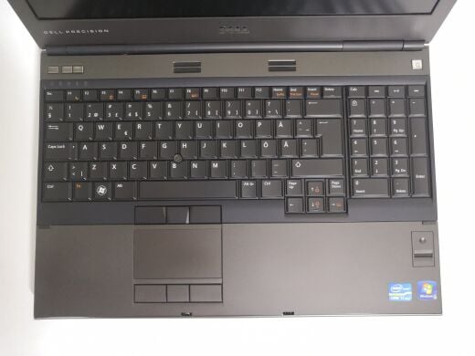 Мобільна робоча станція Б-клас Dell Precision M4600 / 15.6" (1920x1080) TN / Intel Core i7-2760QM (4 (8) ядра по 2.4 - 3.5 GHz) / 8 GB DDR3 / 256 GB SSD / nVidia Quadro 2000M, 2 GB GDDR3, 128-bit / WebCam / VGA