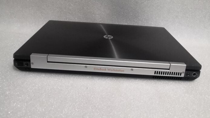 Мобильная рабочая станция HP Elitebook 8770w / 17.3" (1920x1080) TN / Intel Core i7-3940XM Extreme Edition (4 (8) ядра по 3.0 - 3.9 GHz) / 16 GB DDR3 / 256 GB SSD / nVidia Quadro K5000M, 4 GB GDDR5, 256-bit / WebCam / DVD-ROM