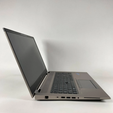 Мобильная рабочая станция Б-класс HP zBook Fury 15 G8 / 15.6" (1920x1080) IPS / Intel Core i7-11800H (8 (16) ядер по 2.3 - 4.6 GHz) / 16 GB DDR4 / 512 GB SSD / nVidia Quadro T1200, 4 GB GDDR6, 128-bit / WebCam / TouchID Мобильная рабочая станция Б-класс HP zBook Fury 15 G8 / 15.6" (1920x1080) IPS / Intel Core i7-11800H (8 (16) ядер по 2.3 - 4.6 GHz) / 16 GB DDR4 / 512 GB SSD / nVidia Quadro T1200, 4 GB GDDR6, 128-bit / WebCam / TouchID