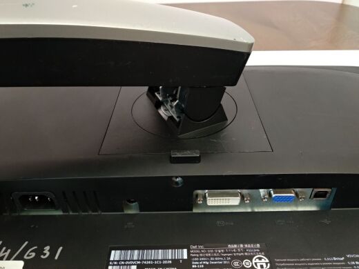 Монитор Б-класс Dell P2212H / 21.5" (1920x1080) TN / VGA, DVI