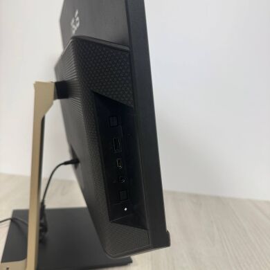 Моноблок Asus Zen AiO F5401WUA / 23.8" (1920x1080) IPS / AMD Ryzen 5 5500U (6 (12) ядер по 2.1 - 4.0 GHz) / 16 GB DDR4 / 512 GB SSD / AMD Radeon RX Vega 7 / WebCam