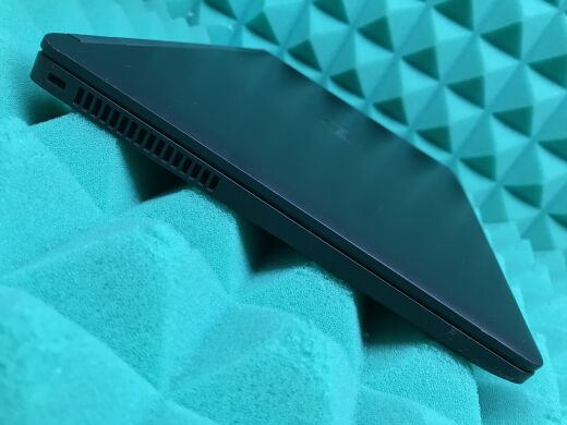 Нетбук Dell Latitude 12 E7270 / 12.5" (1366x768) TN / Intel Core i5-6300U (2 (4) ядра по 2.4 - 3.0 GHz) / 8 GB DDR4 / 128 GB SSD / Intel HD Graphics 520 / WebCam / HDMI / miniDP / Windows 10 ліцензія