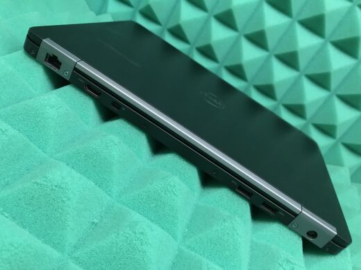 Нетбук Dell Latitude 12 E7270 / 12.5" (1366x768) TN / Intel Core i5-6300U (2 (4) ядра по 2.4 - 3.0 GHz) / 8 GB DDR4 / 128 GB SSD / Intel HD Graphics 520 / WebCam / HDMI / miniDP / Windows 10 ліцензія