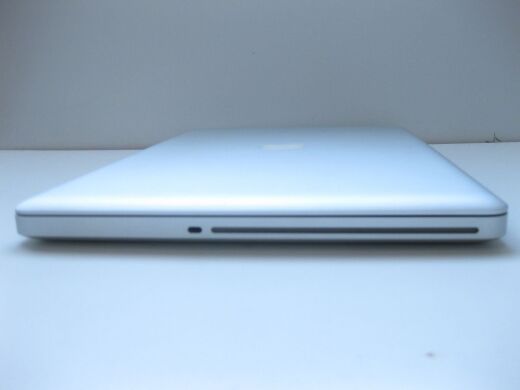 Ноутбук Apple MacBook Pro A1286 / 15.4" (1680x1050) TN / Intel Core i7-2860QM (4 (8) ядра по 2.5 - 3.6 GHz) / 8 GB DDR3 / 256 GB SSD / AMD Radeon HD 6770M, 1 GB GDDR5, 128-bit / WebCam