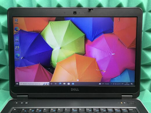 Ноутбук Б-клас Dell Latitude E6440 / 14" (1366x768) TN / Intel Core i5-4310M (2 (4) ядра по 2.7 - 3.4 GHz) / 8 GB DDR3 / 160 GB SSD / Intel HD Graphics 4600 / DVD-RW / HDMI / Windows 10 ліцензія