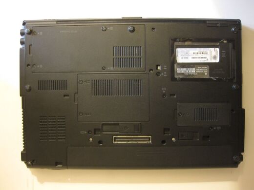 Ноутбук HP EliteBook 8540w / 15.6" (1600x900) TN / Intel Core i7-640M (2 (4) ядра по 2.8 - 3.46 GHz) / 8 GB DDR3 / 500 GB HDD / nVidia Quadro FX 880M, 1 GB GDDR3, 128-bit / WebCam / DVD-RW 