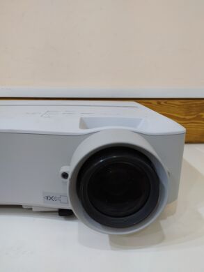 Проектор Mitsubishi XL1550U / LCD / 3100 ANSI / 400:1 / (1024x768) XGA / 4:3 Проектор Mitsubishi XL1550U / LCD / 3100 ANSI / 400:1 / (1024x768) XGA / 4:3