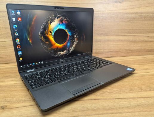 Ультрабук Б-клас Dell Latitude 5500 / 15.6" (1920x1080) IPS / Intel Core i5-8265U (4 (8) ядра по 1.6 - 3.9 GHz) / 8 GB DDR4 / 256 GB SSD / Intel UHD Graphics 620 / WebCam / Windows 10