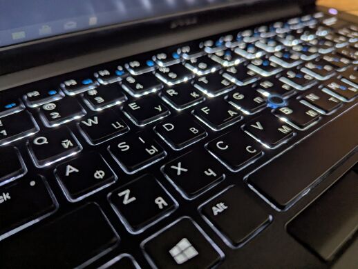 Ультрабук Dell Latitude 7480 / 14" (1366x768) TN / Intel Core i5-7300U (2 (4) ядра по 2.6 - 3.5 GHz) / 8 GB DDR4 / 256 GB SSD / Intel HD Graphics 620 / WebCam / Windows 10 Ультрабук Dell Latitude 7480 / 14" (1366x768) TN / Intel Core i5-7300U (2 (4) ядра по 2.6 - 3.5 GHz) / 8 GB DDR4 / 256 GB SSD / Intel HD Graphics 620 / WebCam / Windows 10