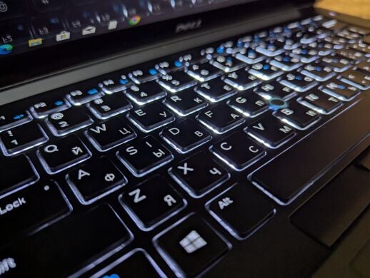 Ультрабук Dell Latitude 7480 / 14" (2560x1440) IPS Touch / Intel Core i7-6600U (2 (4) ядра по 2.6 - 3.4 GHz) / 8 GB DDR4 / 256 GB SSD / Intel HD Graphics 520 / WebCam / Windows 10