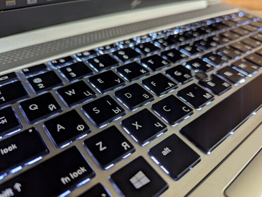 Ультрабук HP EliteBook 840 G5 / 14" (1920x1080) IPS / Intel Core i5-7300U (2 (4) ядра по 2.6 - 3.5 GHz) / 8 GB DDR4 / 240 GB SSD / Intel UHD Graphics 620 / WebCam / Fingerprint / Windows 10 Ультрабук HP EliteBook 840 G5 / 14" (1920x1080) IPS / Intel Core i5-7300U (2 (4) ядра по 2.6 - 3.5 GHz) / 8 GB DDR4 / 240 GB SSD / Intel UHD Graphics 620 / WebCam / Fingerprint / Windows 10