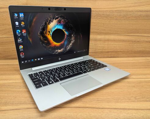 Ультрабук HP EliteBook 840 G5 / 14" (1920x1080) IPS / Intel Core i5-7300U (2 (4) ядра по 2.6 - 3.5 GHz) / 8 GB DDR4 / 240 GB SSD / Intel UHD Graphics 620 / WebCam / Fingerprint / Windows 10 Ультрабук HP EliteBook 840 G5 / 14" (1920x1080) IPS / Intel Core i5-7300U (2 (4) ядра по 2.6 - 3.5 GHz) / 8 GB DDR4 / 240 GB SSD / Intel UHD Graphics 620 / WebCam / Fingerprint / Windows 10