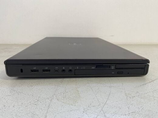 Мобильная рабочая станция Б-класс Dell Precision M4600 / 15.6" (1920x1080) TN / Intel Core i7-2670QM (4 (8) ядра по 2.2 - 3.1 GHz) / 32 GB DDR3 / 240 GB SSD / nVidia Quadro 1000M, 2 GB GDDR3, 128-bit / DVD-ROM