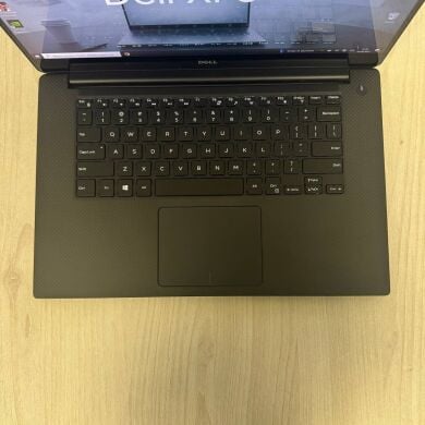 Ігровий ноутбук Б-клас Dell XPS 15 9550 / 15.6" (3840x2160) IPS Touch / Intel Core i7-6700HQ (4 (8) ядра по 2.6 - 3.5 GHz) / 8 GB DDR4 / 256 GB SSD NVMe / nVidia GeForce GTX 960M, 2 GB GDDR5, 128-bit