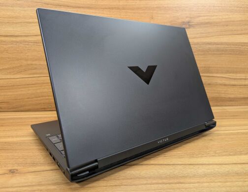 Ігровий ноутбук HP Victus 16-r0073cl / 16" (1920x1080) IPS / Intel Core i7-13700HX (16 (24) ядер по 1.5 - 5.0 GHz) / 32 GB DDR5 / 1000 GB SSD / nVidia GeForce RTX 4060, 8 GB GDDR6, 128-bit / WebCam / Windows 11 Ігровий ноутбук HP Victus 16-r0073cl / 16" (1920x1080) IPS / Intel Core i7-13700HX (16 (24) ядер по 1.5 - 5.0 GHz) / 32 GB DDR5 / 1000 GB SSD / nVidia GeForce RTX 4060, 8 GB GDDR6, 128-bit / WebCam / Windows 11