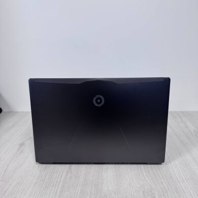 Игровой ноутбук Origin Evo-15S P950HR-U / 15.6" (3840x2160) IPS / Intel Core i7-7700HQ (4 (8) ядра по 2.8 - 3.8 GHz) / 16 GB DDR4 / 500 GB SSD / nVidia GeForce GTX 1070 Max-Q, 8 GB GDDR5, 256-bit / WebCam