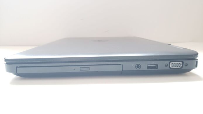 Ноутбук Б-клас Dell Latitude E5540 / 15.6" (1920x1080) TN / Intel Core i7-4600U (2 (4) ядра по 2.1 - 3.3 GHz) / 8 GB DDR3 / 200 GB SSD + 500 GB HDD / nVidia GeForce GT 720M, 2 GB GDDR3, 64-bit / WebCam / DVD-ROM