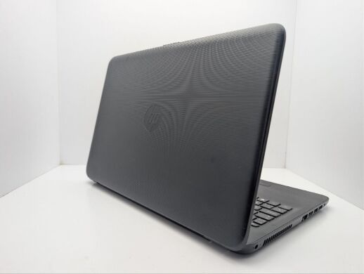 Ноутбук HP Pavillion 15 / 15.6" (1920x1080) TN / Intel Celeron N3060 (2 ядра по 1.6 - 2.4 GHz) / 8 GB DDR3 / 120 GB SSD / Intel Graphics / WebCam