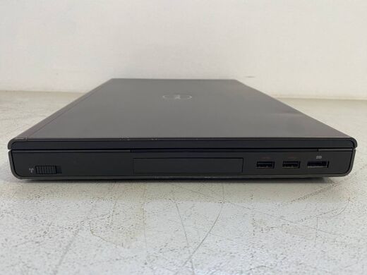 Мобильная рабочая станция Б-класс Dell Precision M4600 / 15.6" (1920x1080) TN / Intel Core i7-2670QM (4 (8) ядра по 2.2 - 3.1 GHz) / 32 GB DDR3 / 240 GB SSD / nVidia Quadro 1000M, 2 GB GDDR3, 128-bit / DVD-ROM