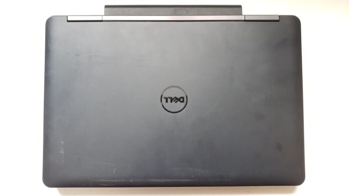 Ноутбук Б-клас Dell Latitude E5540 / 15.6" (1920x1080) TN / Intel Core i7-4600U (2 (4) ядра по 2.1 - 3.3 GHz) / 8 GB DDR3 / 200 GB SSD + 500 GB HDD / nVidia GeForce GT 720M, 2 GB GDDR3, 64-bit / WebCam / DVD-ROM