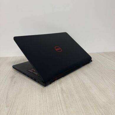Игровой ноутбук Dell Inspiron 15 Gaming 5577 / 15.6" (1920x1080) TN / Intel Core i5-7300HQ (4 ядра по 2.5 - 3.5 GHz) / 8 GB DDR4 / 128 GB SSD M.2 + 1000 GB HDD / nVidia GeForce GTX 1050, 4 GB GDDR5, 128-bit / WebCam Игровой ноутбук Dell Inspiron 15 Gaming 5577 / 15.6" (1920x1080) TN / Intel Core i5-7300HQ (4 ядра по 2.5 - 3.5 GHz) / 8 GB DDR4 / 128 GB SSD M.2 + 1000 GB HDD / nVidia GeForce GTX 1050, 4 GB GDDR5, 128-bit / WebCam