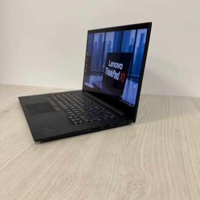 Ігровий ультрабук Lenovo ThinkPad X1 Extreme / 15.6" (3840x2160) IPS / Intel Core i7-8850H (6 (12) ядер по 2.6 - 4.3 GHz) / 16 GB DDR4 / 512 GB SSD NVMe / nVidia GeForce GTX 1050 Ti Max-Q, 4 GB GDDR5, 128-bit / WebCam