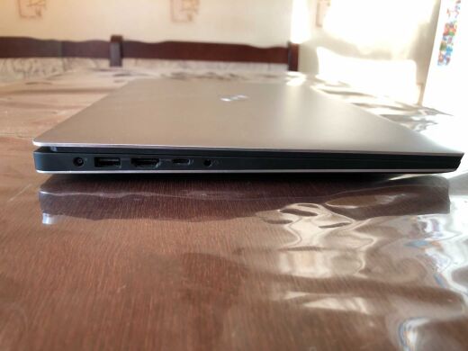 Игровой ноутбук Dell XPS 15 7590 / 15.6" (3840x2160) IPS / Intel Core i7-9850H (6 (12) ядер по 2.6 - 4.6 GHz) / 16 GB DDR4 / 512 GB SSD / nVidia GeForce GTX 1650, 4 GB GDDR5, 128-bit / WebCam