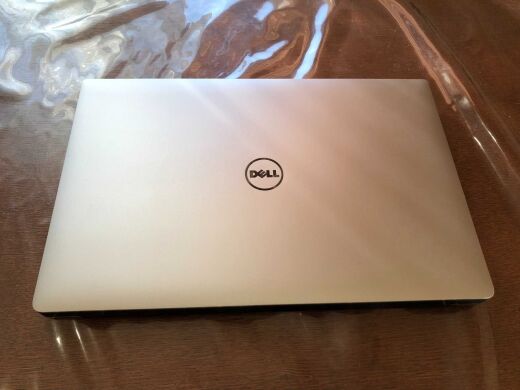 Игровой ноутбук Dell XPS 15 7590 / 15.6" (3840x2160) IPS / Intel Core i7-9850H (6 (12) ядер по 2.6 - 4.6 GHz) / 16 GB DDR4 / 512 GB SSD / nVidia GeForce GTX 1650, 4 GB GDDR5, 128-bit / WebCam