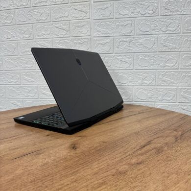 Игровой ноутбук Dell Alienware m15 / 15.6" (1920x1080) IPS / Intel Core i7-8750H (6 (12) ядер по 2.2 - 4.1 GHz) / 16 GB DDR4 / 256 GB SSD M.2 + 1000 GB HDD / nVidia GeForce GTX 1660 Ti, 6 GB GDDR6, 192-bit / WebCam