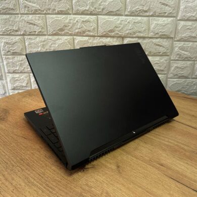 Ігровий ноутбук Asus TUF Gaming Advantage A16 FA617NS / 16" (1920x1200) IPS / AMD Ryzen 7 7735HS (8 (16) ядер по 3.2 - 4.75 GHz) / 16 GB DDR4 / 1000 GB SSD / AMD Radeon RX 7600S, 8 GB GDDR6, 128-bit / WebCam