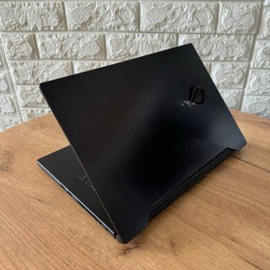 Ігровий ноутбук Asus ROG Zephyrus GU502DU / 15.6" (1920x1080) IPS / AMD Ryzen 7 3750H (4 (8) ядра по 2.3 - 4.0 GHz) / 8 GB DDR4 / 256 GB SSD / nVidia GeForce GTX 1660 Ti Max-Q, 6 GB GDDR6, 192-bit