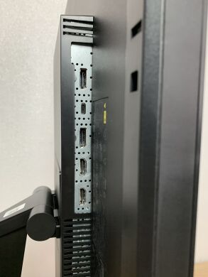 Монітор Lenovo ThinkVision P27h-10 / 27" (2560x1440) IPS / 2x HDMI, 1x USB Type-C, 2x DisplayPort, 4x USB 3.0, 1x Audio / VESA 100x100 Монітор Lenovo ThinkVision P27h-10 / 27" (2560x1440) IPS / 2x HDMI, 1x USB Type-C, 2x DisplayPort, 4x USB 3.0, 1x Audio / VESA 100x100