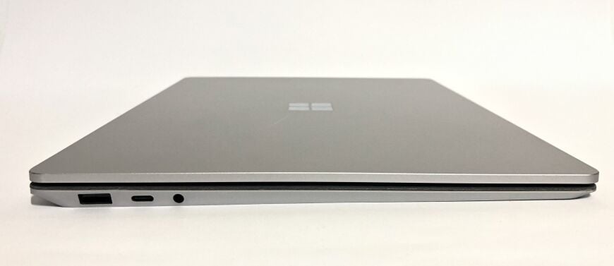 Ультрабук Microsoft Surface Laptop 4 1958 / 13.5" (2256x1504) IPS Touch / AMD Ryzen 5 4680U (6 (12) ядер по 2.2 - 4.0 GHz) / 8 GB DDR4 / 256 GB SSD NVMe / AMD Radeon RX Vega 7 Graphics / WebCam / Win 11 Pro
