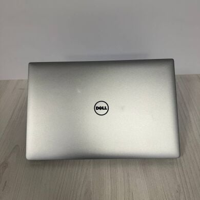 Ігровий ноутбук Б-клас Dell XPS 15 9550 / 15.6" (3840x2160) IPS Touch / Intel Core i7-6700HQ (4 (8) ядра по 2.6 - 3.5 GHz) / 8 GB DDR4 / 256 GB SSD NVMe / nVidia GeForce GTX 960M, 2 GB GDDR5, 128-bit