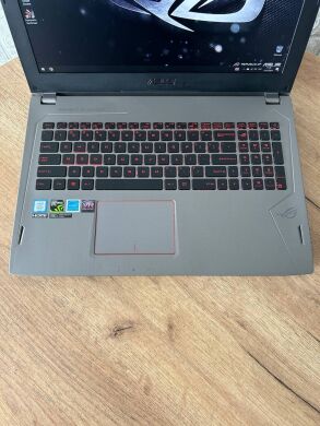 Ігровий ноутбук Б-клас Asus ROG Strix GL502VS / 15.6" (1920x1080) IPS / Intel Core i7-7700HQ (4 (8) ядра по 2.8 - 3.8 GHz) / 16 GB DDR4 / 1000 GB SSD / nVidia GeForce GTX 1070, 8 GB GDDR5, 256-bit / WebCam Ігровий ноутбук Б-клас Asus ROG Strix GL502VS / 15.6" (1920x1080) IPS / Intel Core i7-7700HQ (4 (8) ядра по 2.8 - 3.8 GHz) / 16 GB DDR4 / 1000 GB SSD / nVidia GeForce GTX 1070, 8 GB GDDR5, 256-bit / WebCam