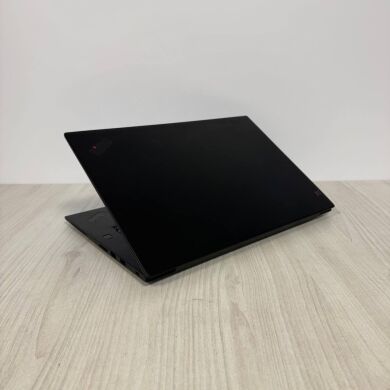 Ігровий ультрабук Lenovo ThinkPad X1 Extreme / 15.6" (3840x2160) IPS / Intel Core i7-8850H (6 (12) ядер по 2.6 - 4.3 GHz) / 16 GB DDR4 / 512 GB SSD NVMe / nVidia GeForce GTX 1050 Ti Max-Q, 4 GB GDDR5, 128-bit / WebCam