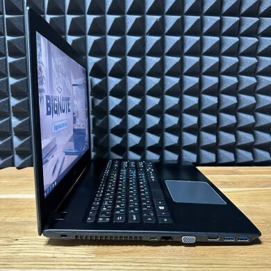 Ноутбук Б-клас Acer Aspire E5-575 / 15.6" (1920x1080) TN / Intel Core i3-6100U (2 (4) ядра по 2.3 GHz) / 8 GB DDR4 / 128 GB SSD / Intel HD Graphics 520 / WebCam / Win 10