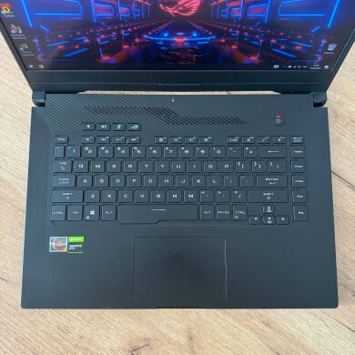 Ігровий ноутбук Asus ROG Zephyrus GU502DU / 15.6" (1920x1080) IPS / AMD Ryzen 7 3750H (4 (8) ядра по 2.3 - 4.0 GHz) / 8 GB DDR4 / 256 GB SSD / nVidia GeForce GTX 1660 Ti Max-Q, 6 GB GDDR6, 192-bit
