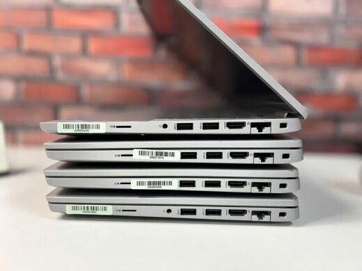 Ультрабук Dell Latitude 5420 / 14" (1920x1080) IPS / Intel Core i3-1125G4 (4 (8) ядра по 2.0 - 3.7 GHz) / 16 GB DDR4 / 128 GB SSD / Intel UHD Graphics / WebCam / Win 10 Pro Ультрабук Dell Latitude 5420 / 14" (1920x1080) IPS / Intel Core i3-1125G4 (4 (8) ядра по 2.0 - 3.7 GHz) / 16 GB DDR4 / 128 GB SSD / Intel UHD Graphics / WebCam / Win 10 Pro