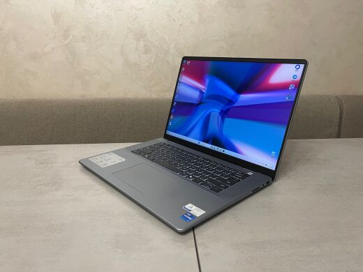 Ноутбук Dell Inspiron 16 Plus 7640 / 16" (2560x1600) IPS / Intel Core i7-13620H (10 (16) ядер по 3.6 - 4.9 GHz) / 16 GB DDR5 / 1000 GB SSD M.2 / Intel UHD Graphics / WebCam